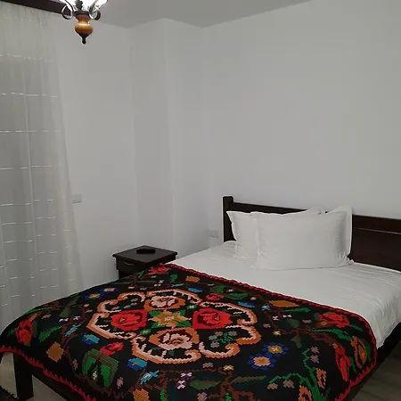 Pensiunea Pietrosul Rodnei Farm stay *