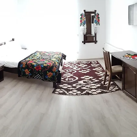 Pensiunea Pietrosul Rodnei Farm stay *